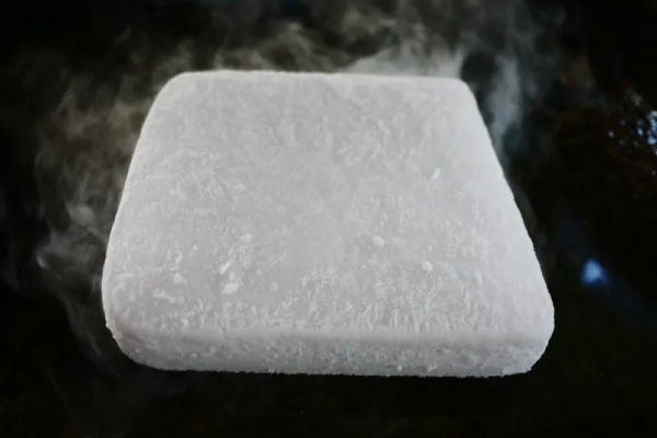 生鮮產(chǎn)品怎么用干冰發(fā)貨